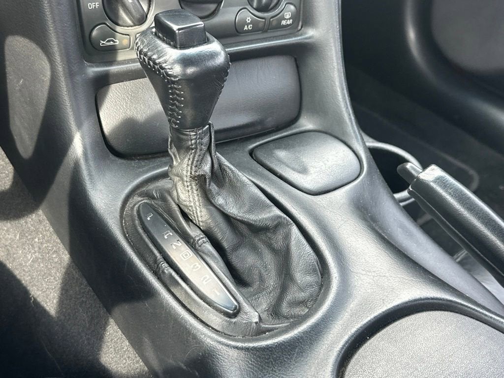 2000 Chevrolet Corvette Base