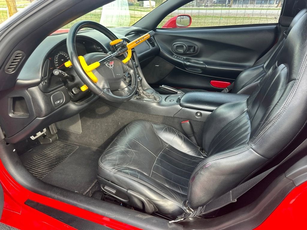 2000 Chevrolet Corvette Base