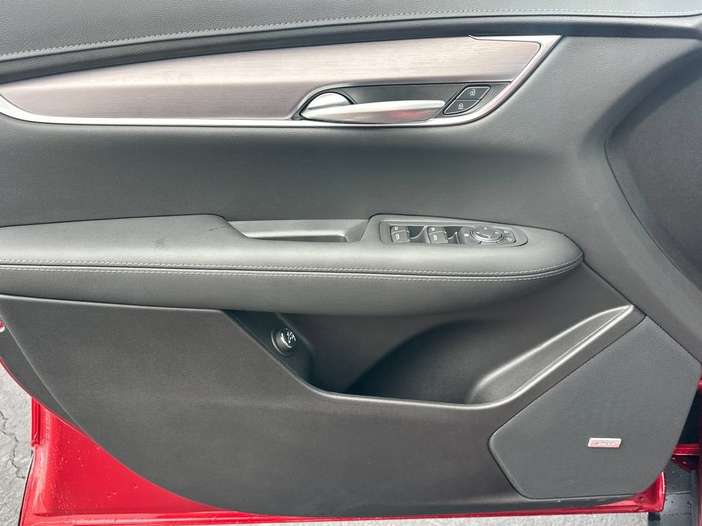 2026 Cadillac XT5 Luxury