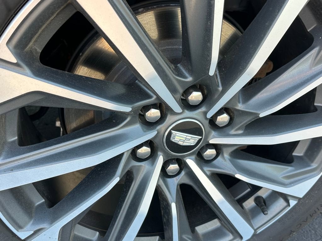 2024 Cadillac LYRIQ Sport 2