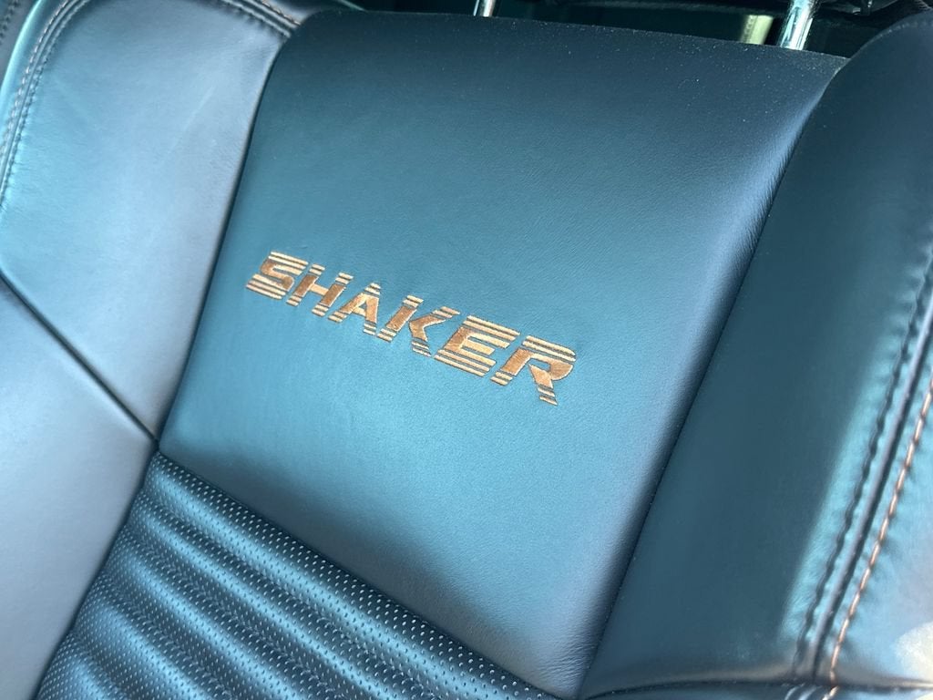 2016 Dodge Challenger 392 Hemi Scat Pack Shaker