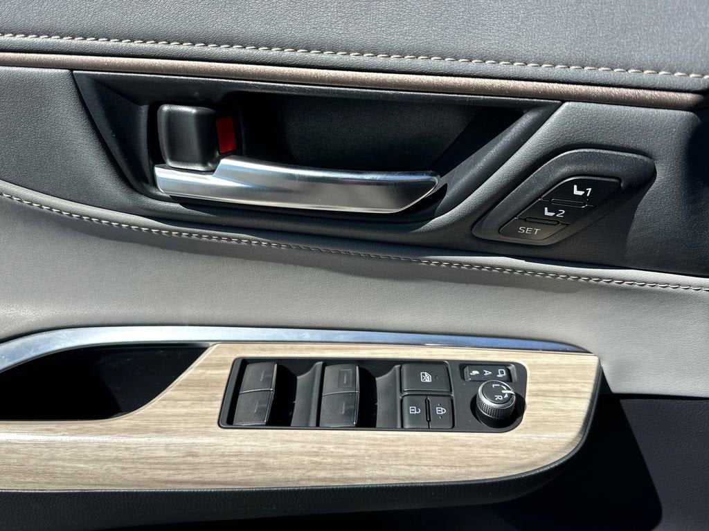 2023 Toyota Venza XLE